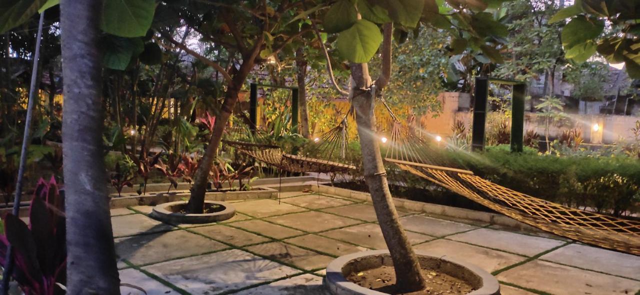 Savithri Inn Cottage バルカラ エクステリア 写真
