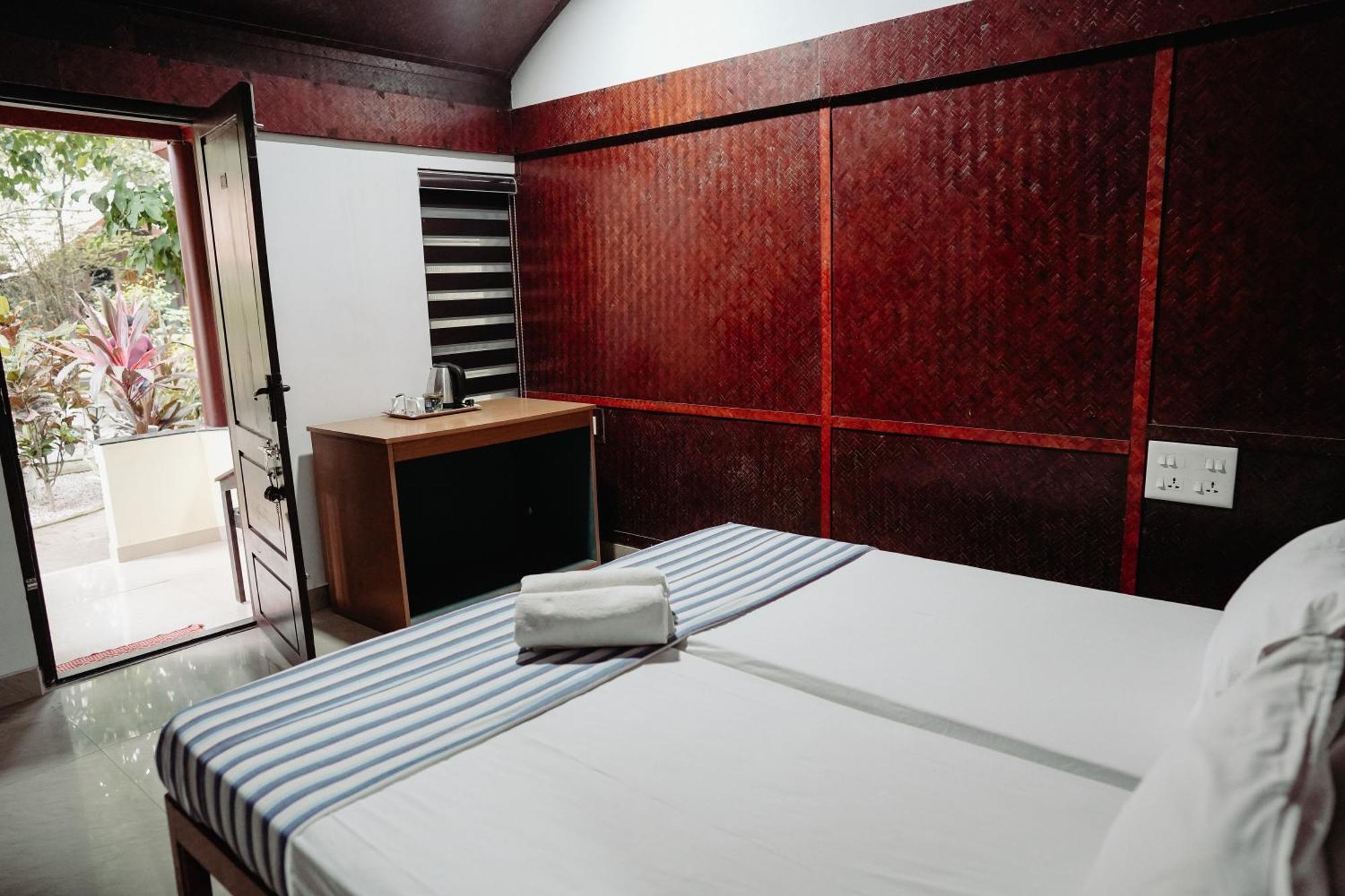 Savithri Inn Cottage バルカラ エクステリア 写真
